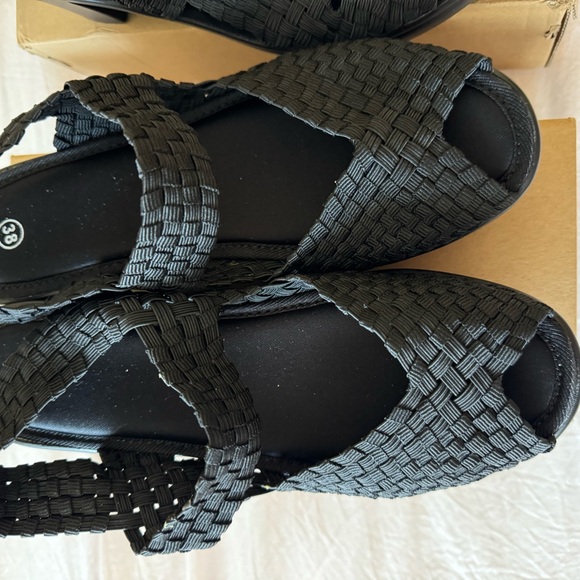 HKR Womens Lot Of 2 Stretch Woven Sandals Summer Black Sz 38 New - Picture 2 of 6